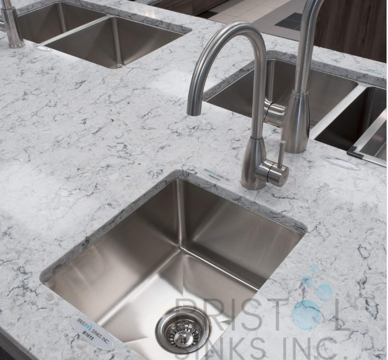 B1615 - UNDERMOUNT STAINLESS STEEL KITCHEN SINK 20 MM CORNERS - Image 5